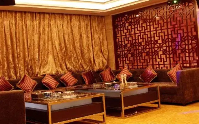 Haining Holiday International Hotel
