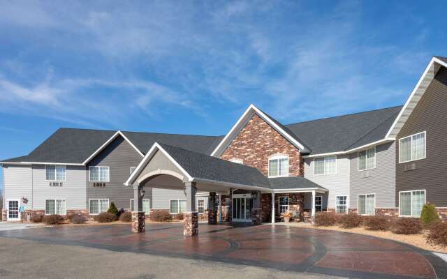 Crossings by GrandStay Inn and Suites