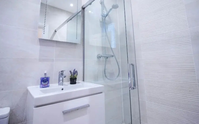 2 Bed 1 Bath Town Center Apartment