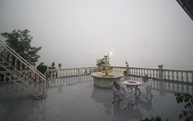 OYO 9331 Hotel White House