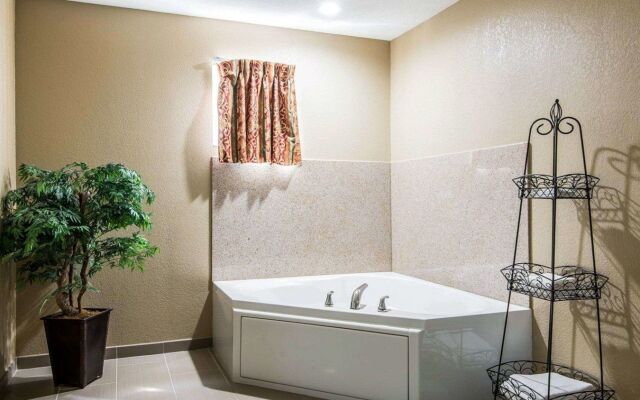 Holiday Inn Kansas City Downtown by IHG