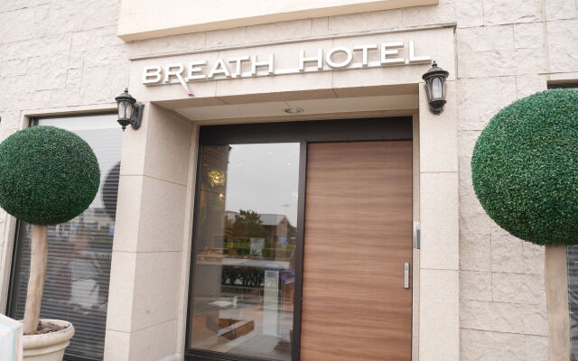 Breath Hotel