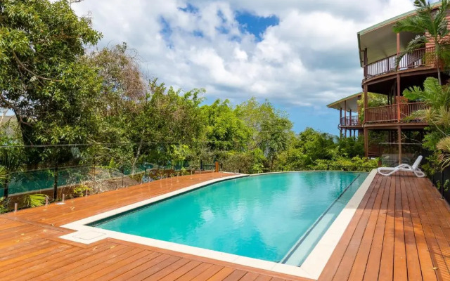 Shorelines 2 on Hamilton Island by HamoRent