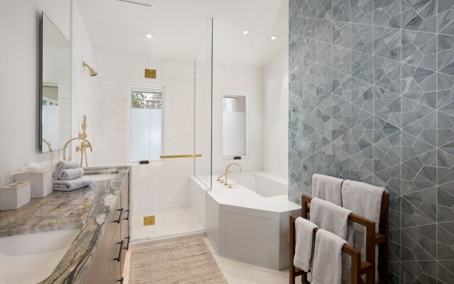 Vail Trails East #10a 3 Bedroom Condo by RedAwning