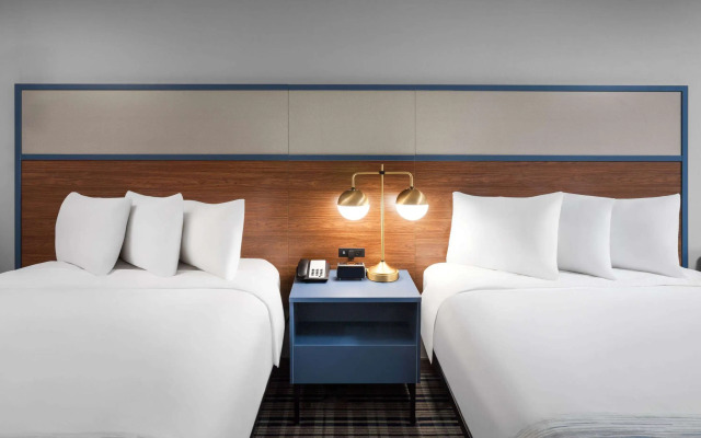 AmericInn by Wyndham Eagle River Downtown