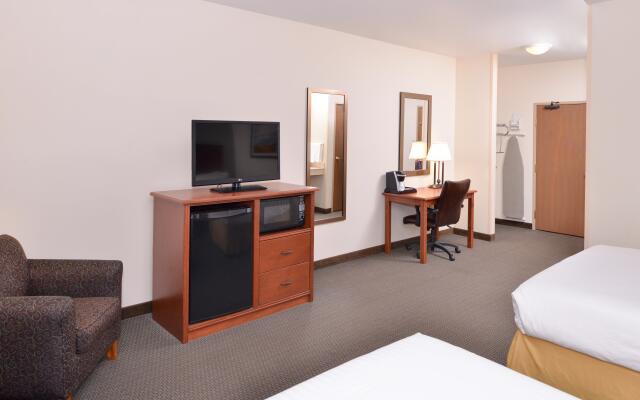 Holiday Inn Express & Suites Sioux Falls At Empire Mall, an IHG Hotel