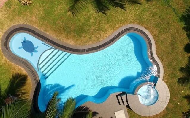 King Coconut Lodge