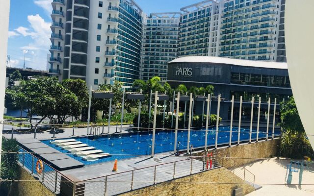 Azure Urban Resort by Adam's Crib