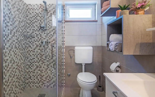 Nice Home in Vodnjan With Wifi and 2 Bedrooms