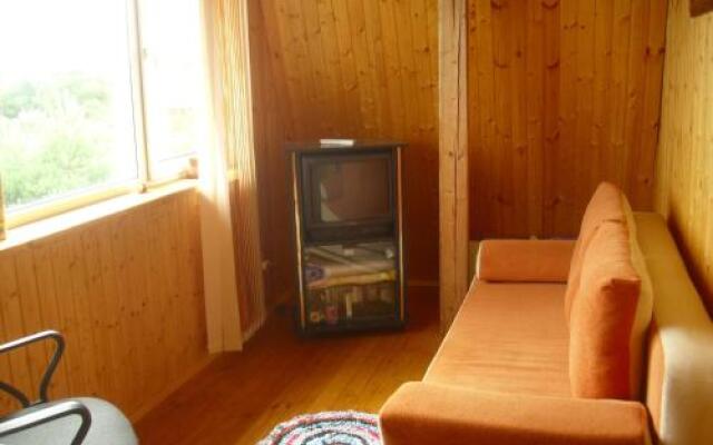 Дом Кольцово в парке Никола-Ленивец