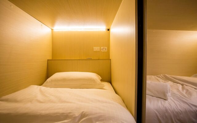 Bed To Bangkok - Hostel