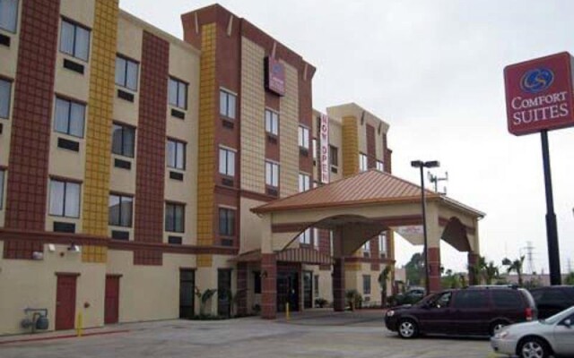 AmeriK Suites Laredo Behind Mall Del Norte