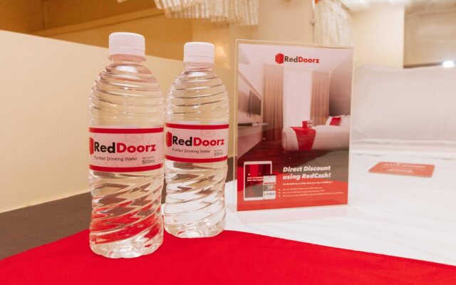 RedDoorz Plus @ RSG Legarda Manila