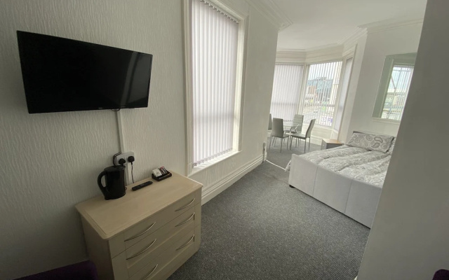 Honley Hotel