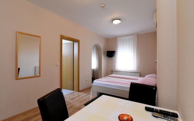 Guesthouse Ikar Zagreb Airport