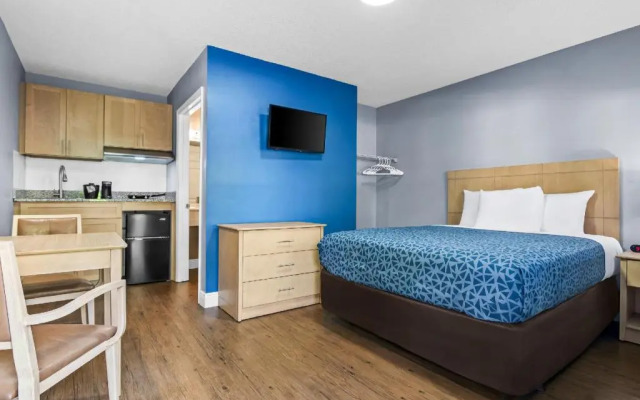 Suburban Studios Stuart near Federal Hwy 1