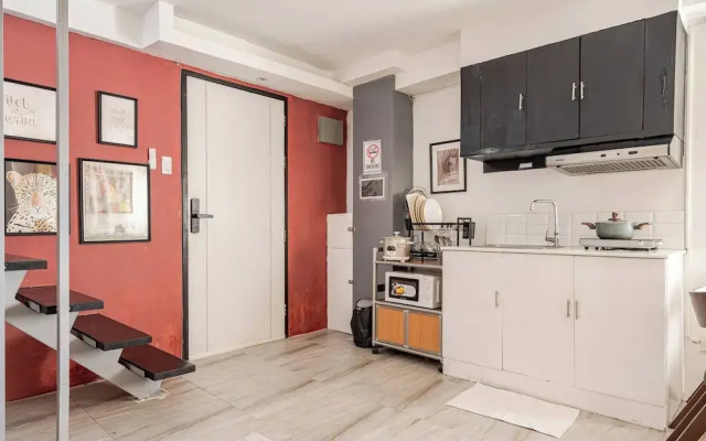 L1 Twin Bed Staycation in Bonifacio Global City