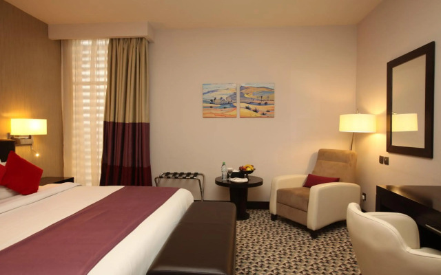 Golden Tulip Hail