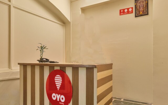 OYO 12301 RG Suites