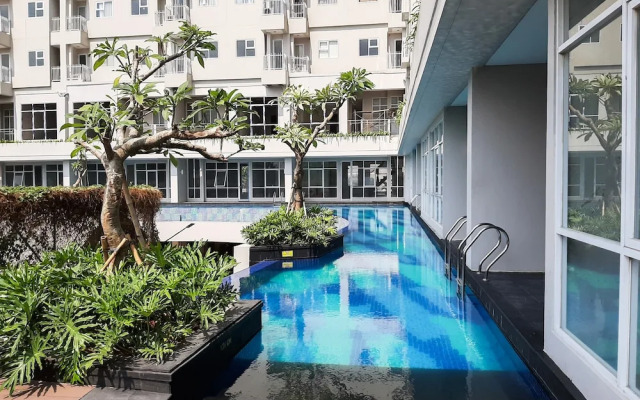 Spacious and Compact Studio Room at Bintaro Icon Apartment
