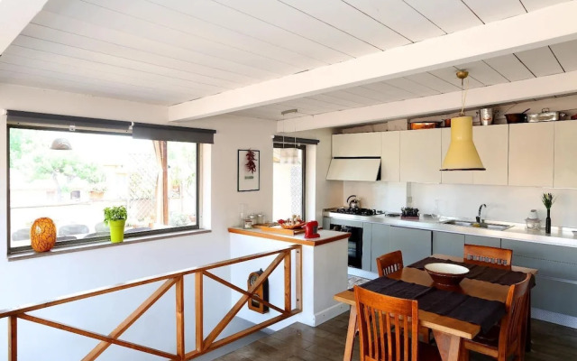 Trastevere Split Level Apartment with Terrace