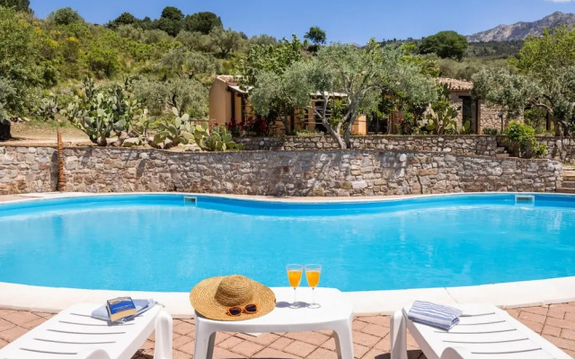 Villa Granci con Piscina by Wonderful Italy