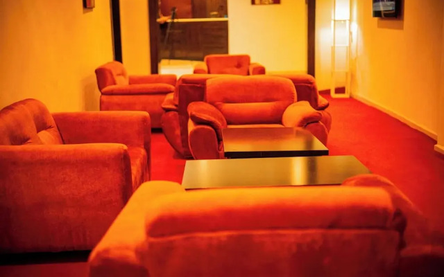 Great Western Hotel and Suites