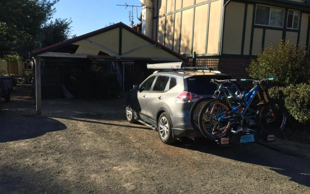 Oaktree Guest House