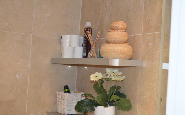 Apartamento 409 marina Real Puerto de la Duquesa playa