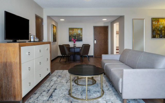 Wyndham Indianapolis Airport