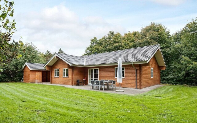 Spacious Holiday Home in Toftlund With Whirlpool