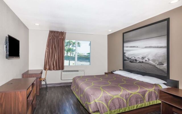 Super 8 San Diego/Imperial Beach