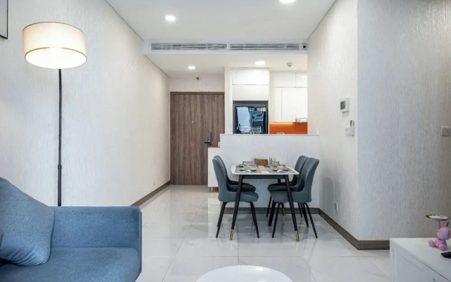 Golden Mansion - Transit Apt Free POOL & GYM