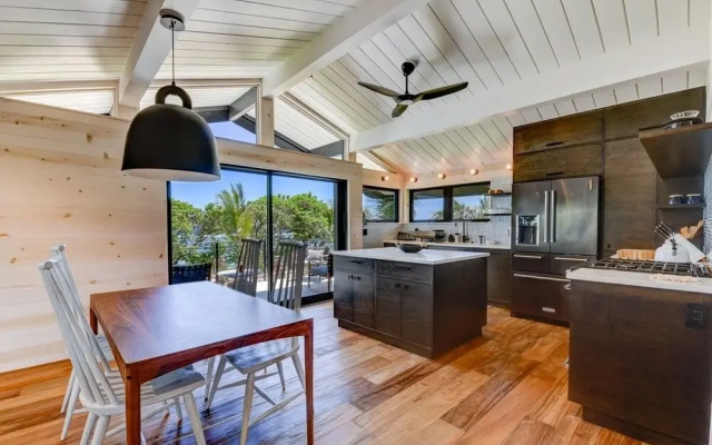 Haena Beach House 2 Bedroom Home by RedAwning