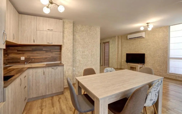 Complex Hunter's Beach