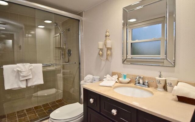 Beachview Delight by Beachside Management