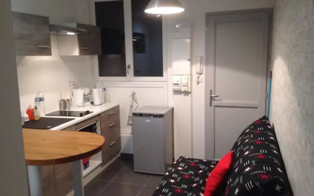 Apartment With one Bedroom in Orléans, With Wifi