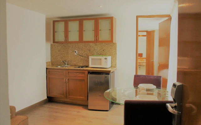 Condesa Suites