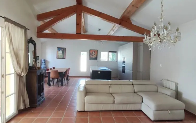 Villa - Pool - 3 Bedrooms - Garden