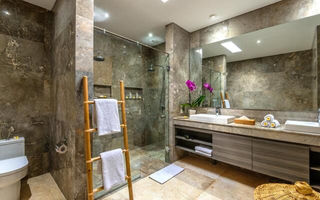 Asana Agung Putra Bali