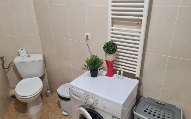 Luxury Mall Apartment 9