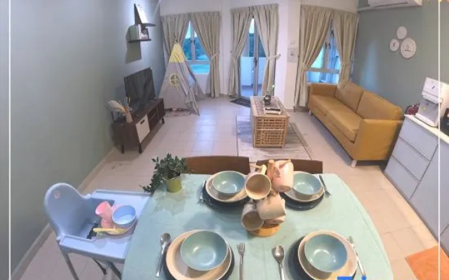 Tiara Desaru C23A (3 PAX ONLY) by UcomeStay – Restaurant – Bandar Penawar