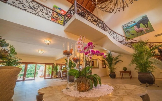 8BR 9BA Barranca Villa by ASVR