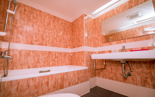 Guide Hotel Taoyuan Fuxing