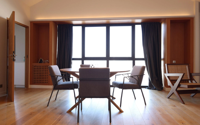 LES SUITES DU PORT by Le Saint Ferdinand