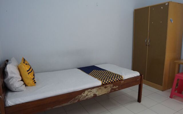 SPOT ON 92665 Yoko Kost Syariah