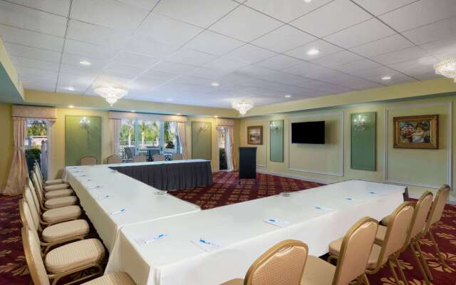Safety Harbor Resort & Spa Trademark Collection by Wyndham