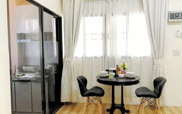 MeeTHan House