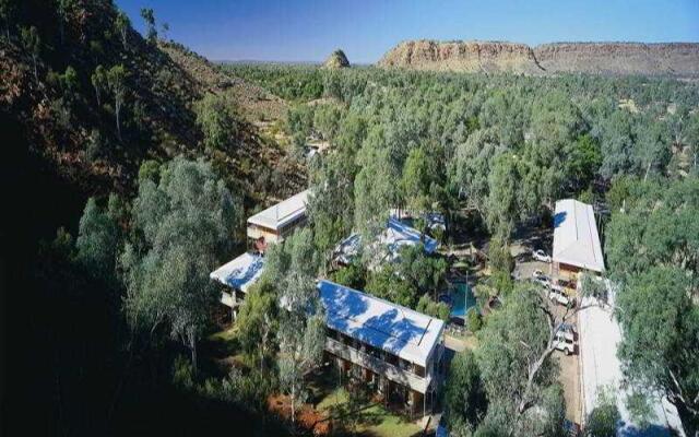 Heavitree Gap Outback Lodge