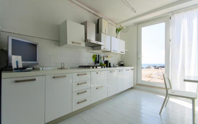 Apartment With one Bedroom in Piano di Trappeto, With Wonderful sea View, Furnished Terrace and Wifi